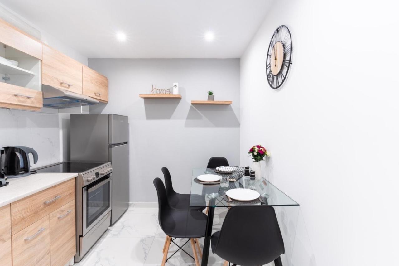 Aiolos Plateia Apartment Nea Smyrni เอเธนส์ ภายนอก รูปภาพ